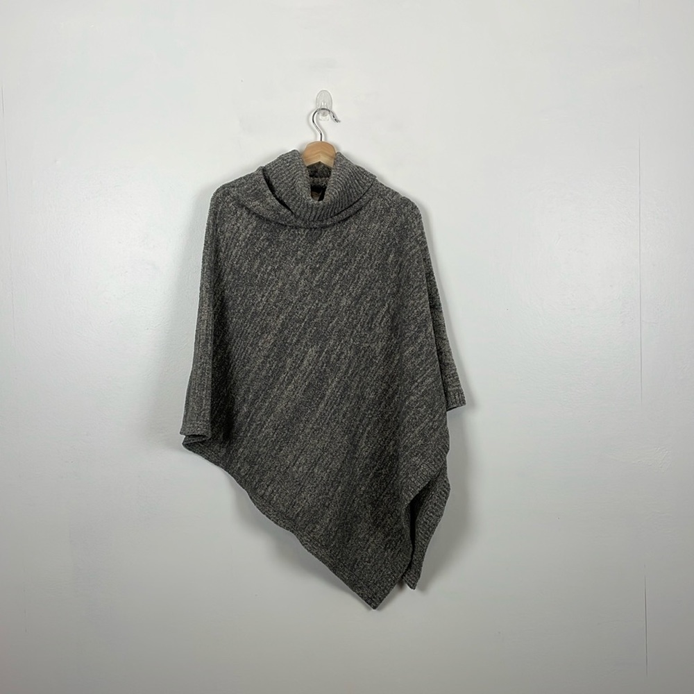 Barefoot Dreams Turtleneck Cozy Pullover Poncho womens O/S Knit Cowlneck Sweater